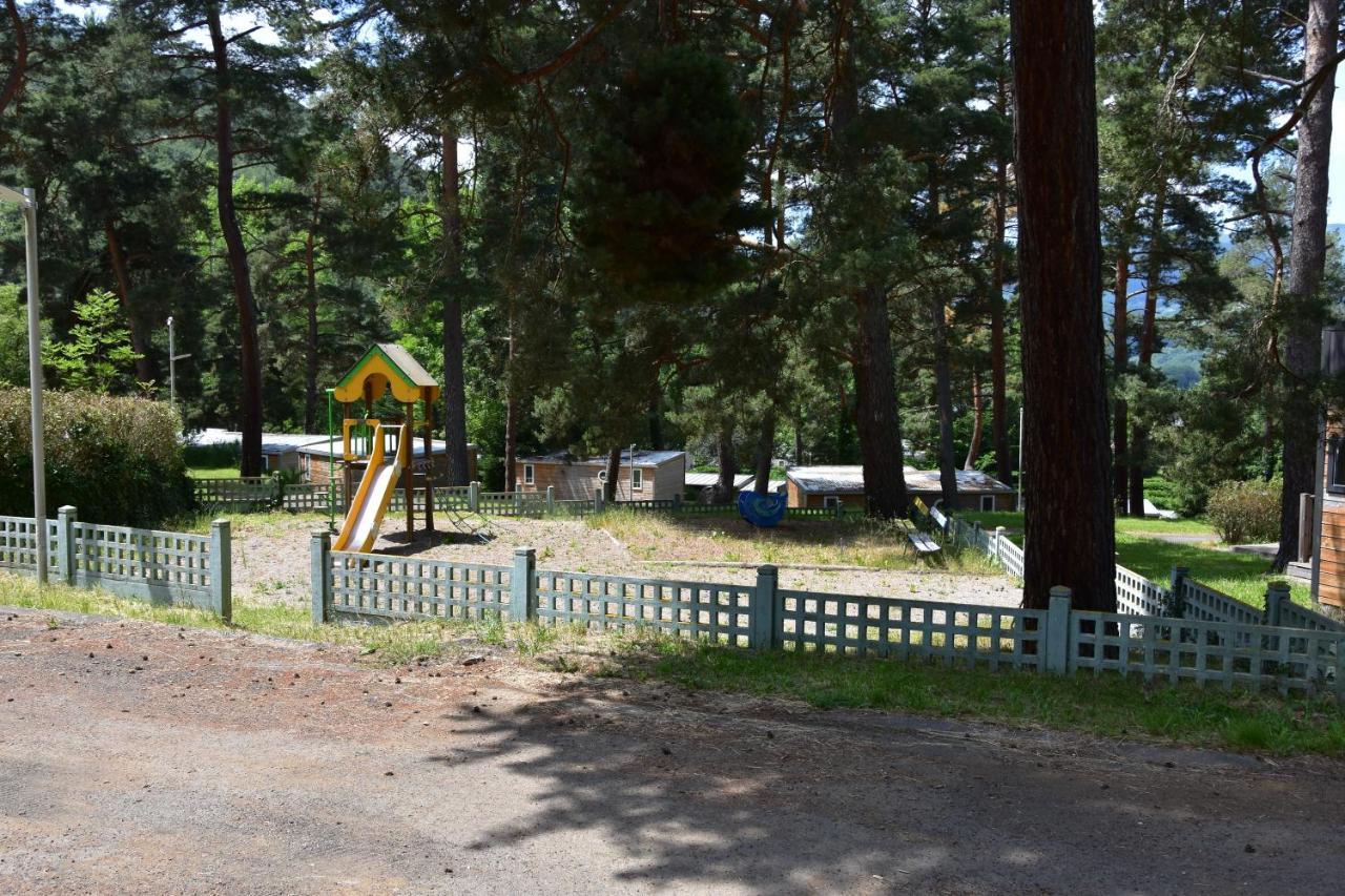 Camping Domaine Du Lac Chambon Murol Dış mekan fotoğraf