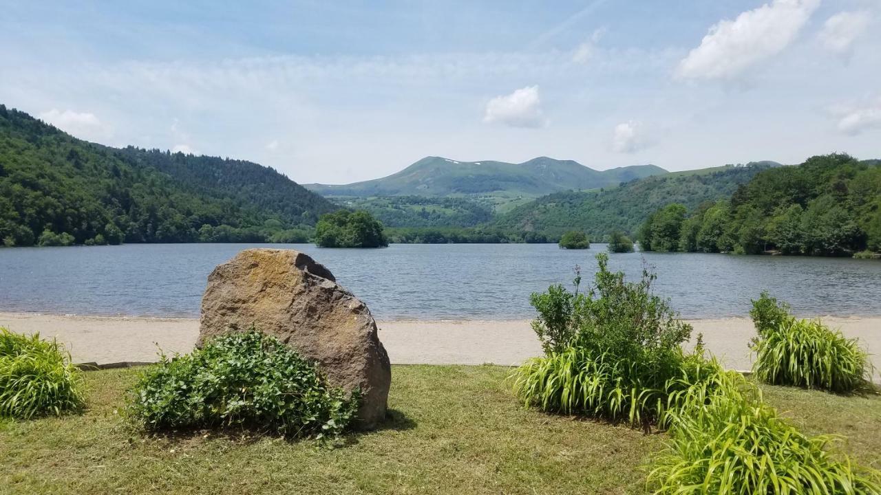 Camping Domaine Du Lac Chambon Murol Dış mekan fotoğraf