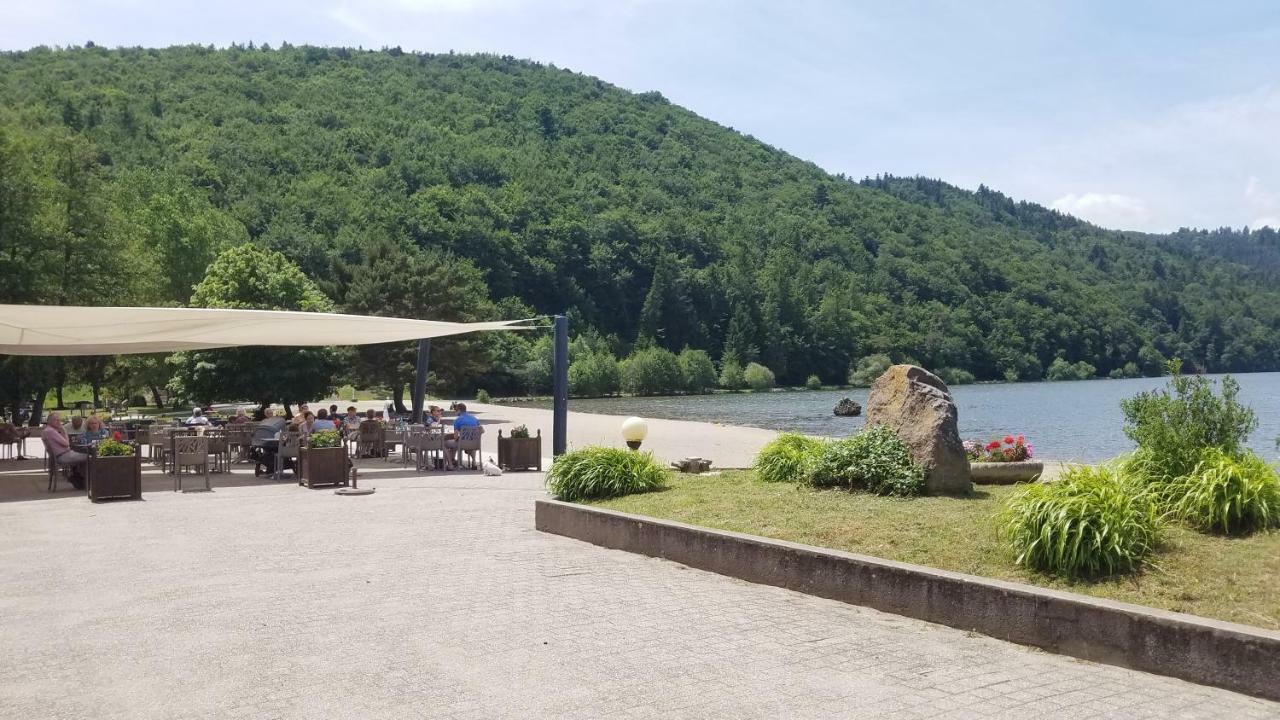 Camping Domaine Du Lac Chambon Murol Dış mekan fotoğraf